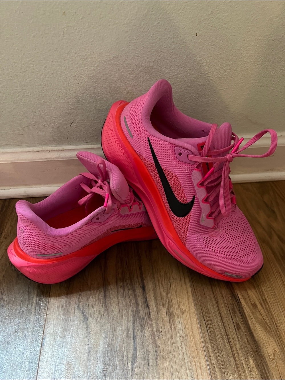 Hot Pink Nike Shoes